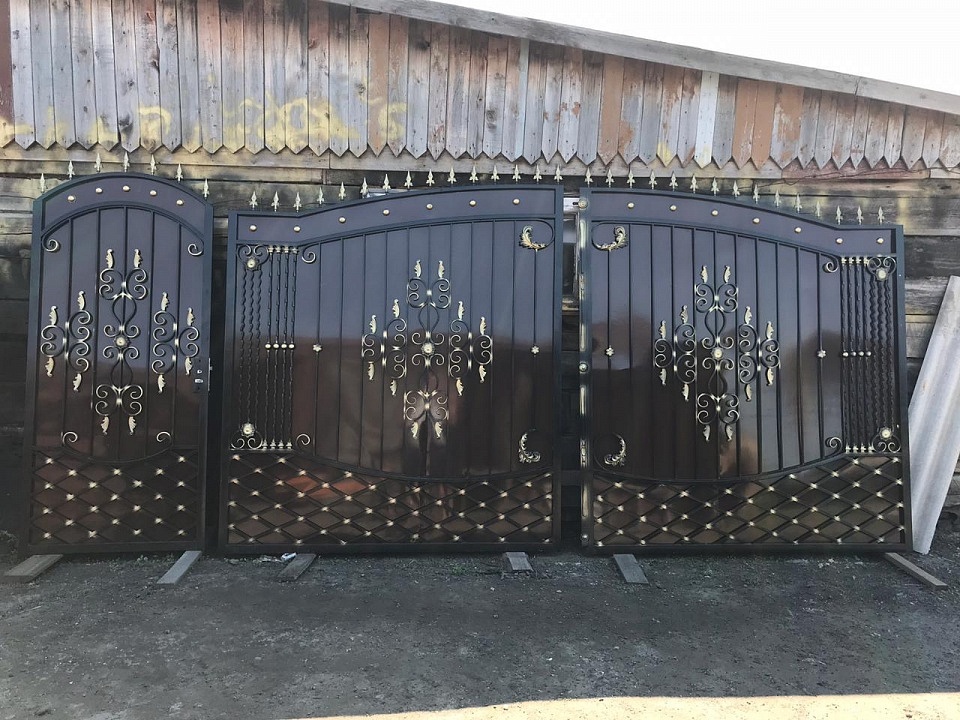 Кованые ворота и калитка
